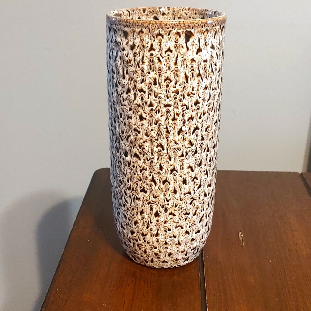 Tozai‎ Home Speckled Vase Katla Brown